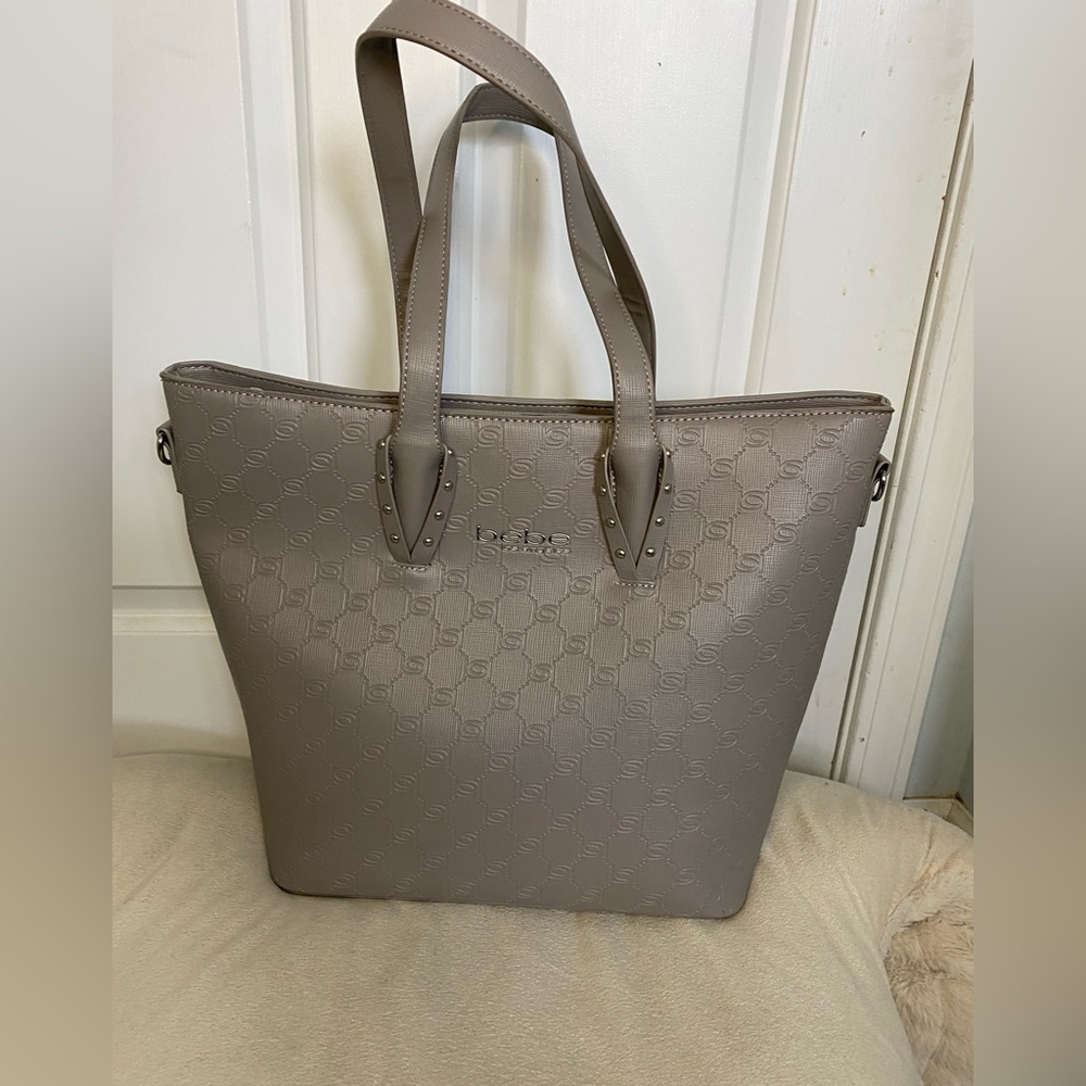 💎✨NEW BEBE✨ 💎shopper tote w/ crossbody strap